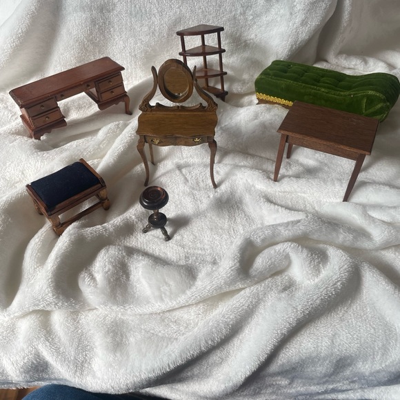 Miniatures - Picture 2 of 7